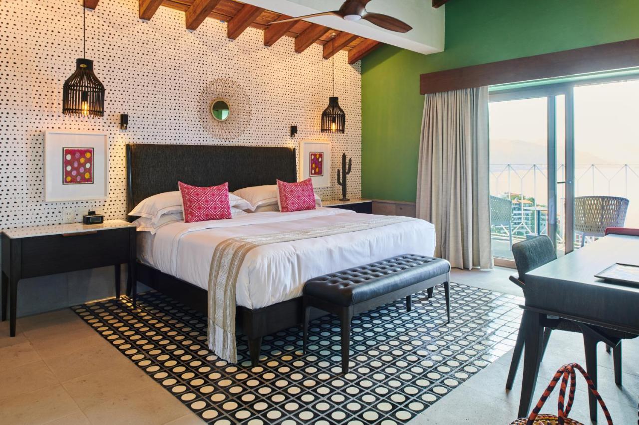 Hotel Luxury Patio Azul (Adults Only) Puerto Vallarta Exterior foto A bedroom at the hotel