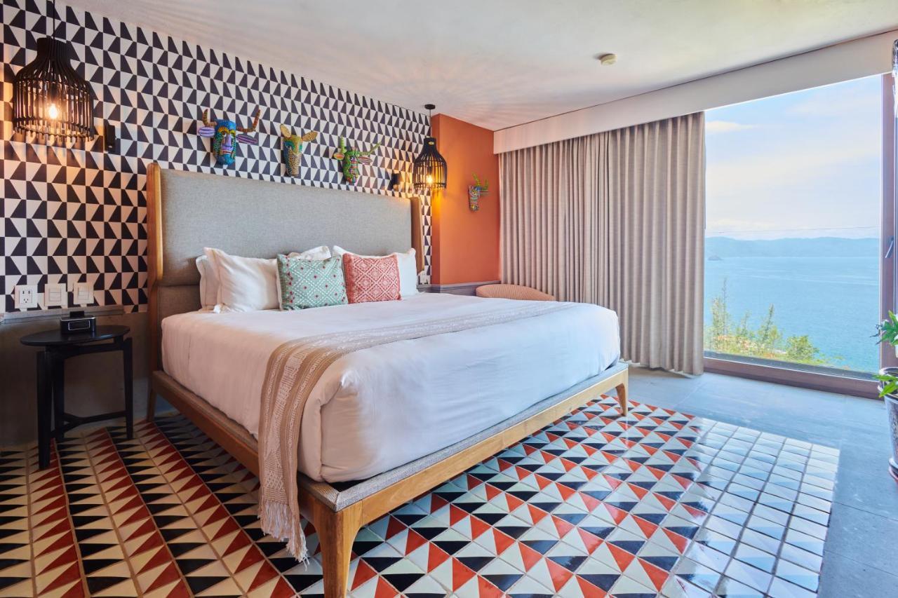 Hotel Luxury Patio Azul (Adults Only) Puerto Vallarta Exterior foto A bedroom at the hotel