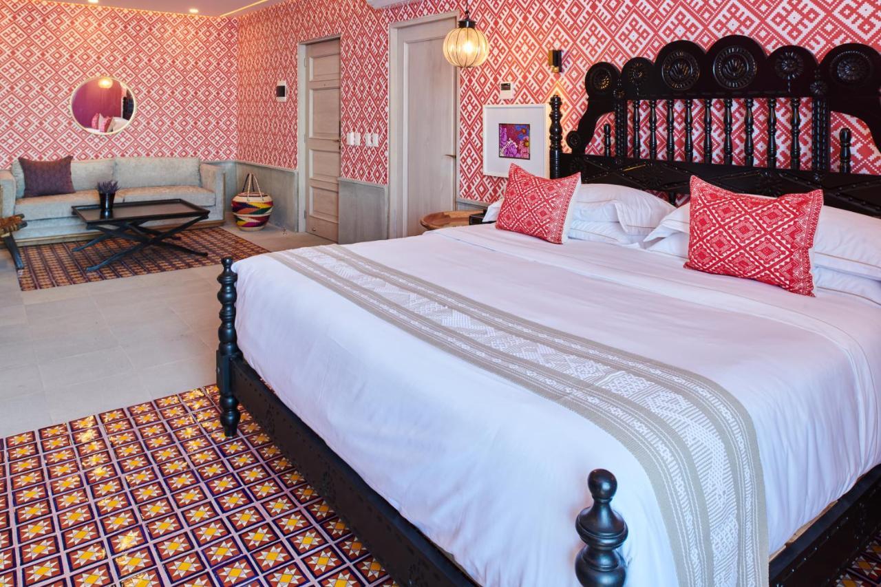 Hotel Luxury Patio Azul (Adults Only) Puerto Vallarta Exterior foto A bedroom at the hotel