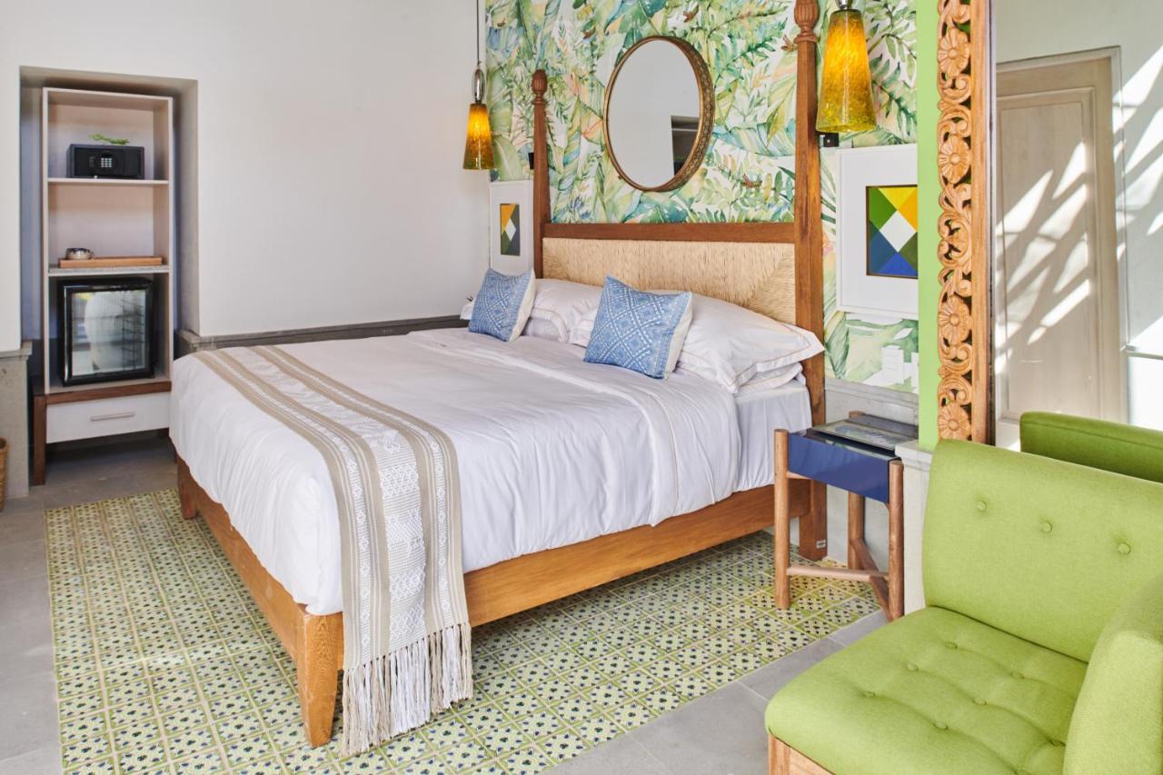 Hotel Luxury Patio Azul (Adults Only) Puerto Vallarta Exterior foto A bedroom at the hotel