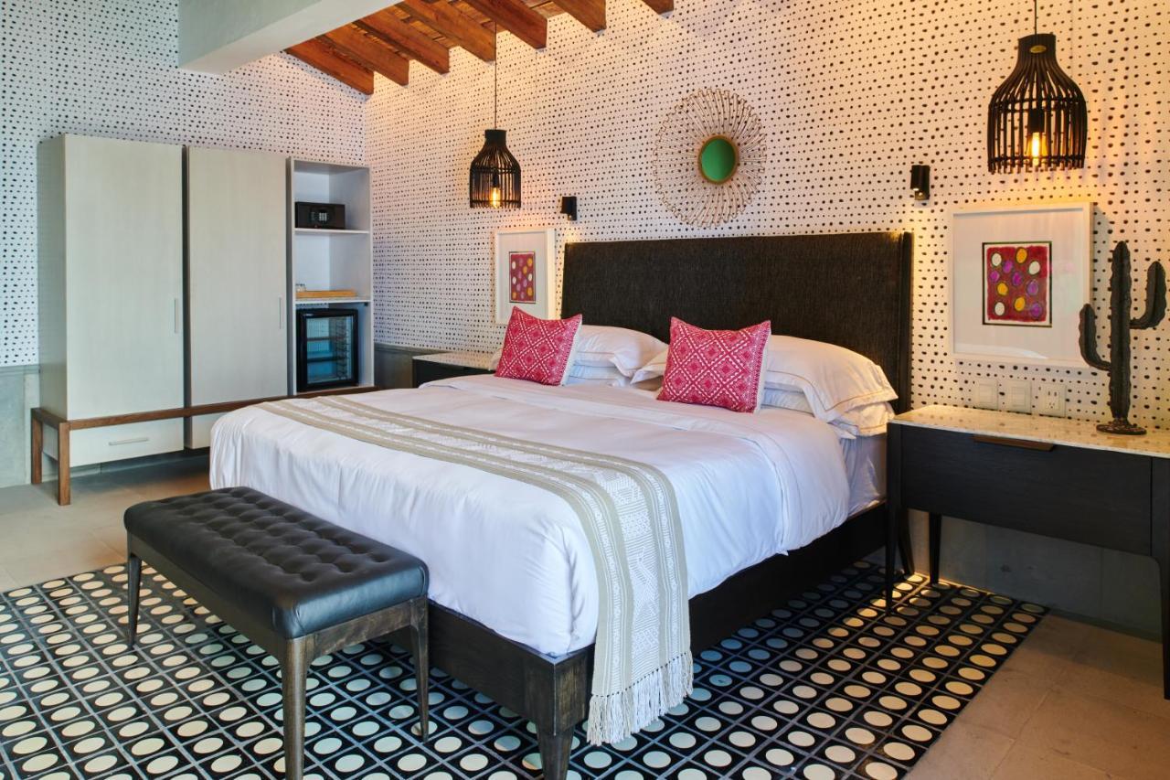 Hotel Luxury Patio Azul (Adults Only) Puerto Vallarta Exterior foto A bedroom at the hotel