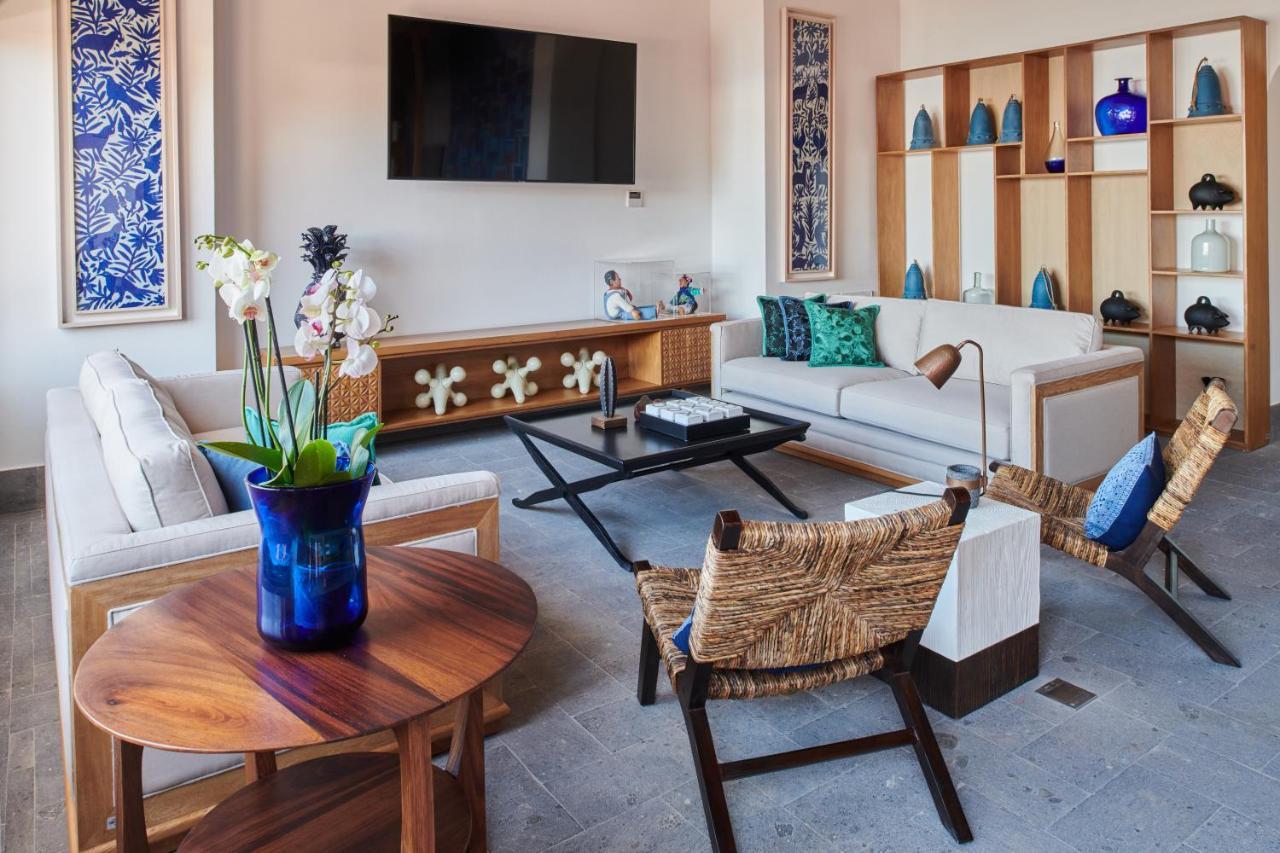 Hotel Luxury Patio Azul (Adults Only) Puerto Vallarta Exterior foto The living room of a suite at the hotel