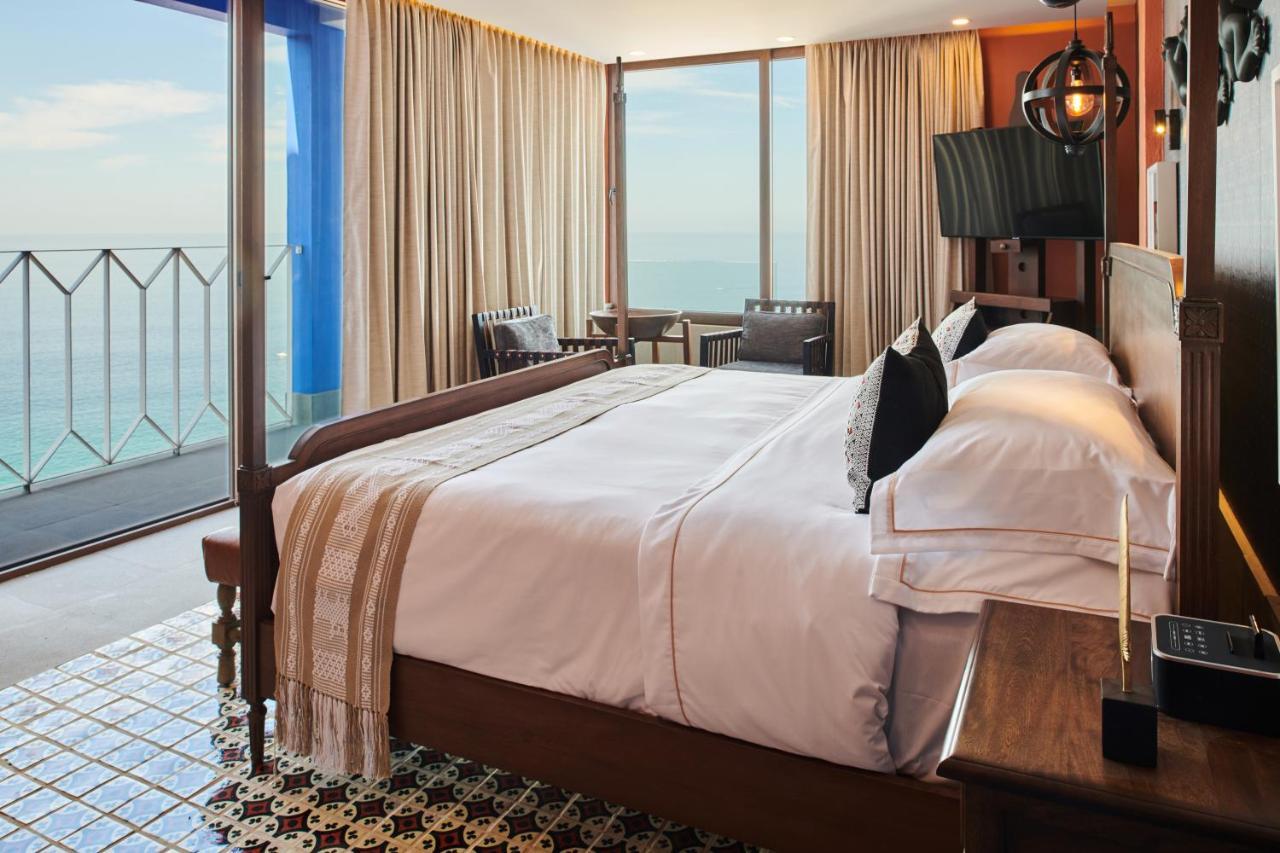 Hotel Luxury Patio Azul (Adults Only) Puerto Vallarta Exterior foto A bedroom at the hotel